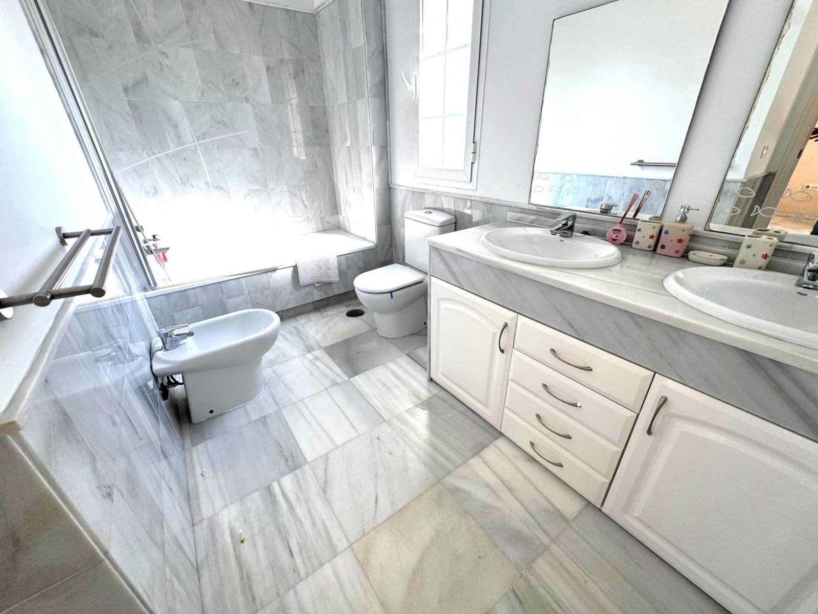 4 bedroom Villa for sale in El Portil with pool garage - € 578,900 (Ref: 9456592)