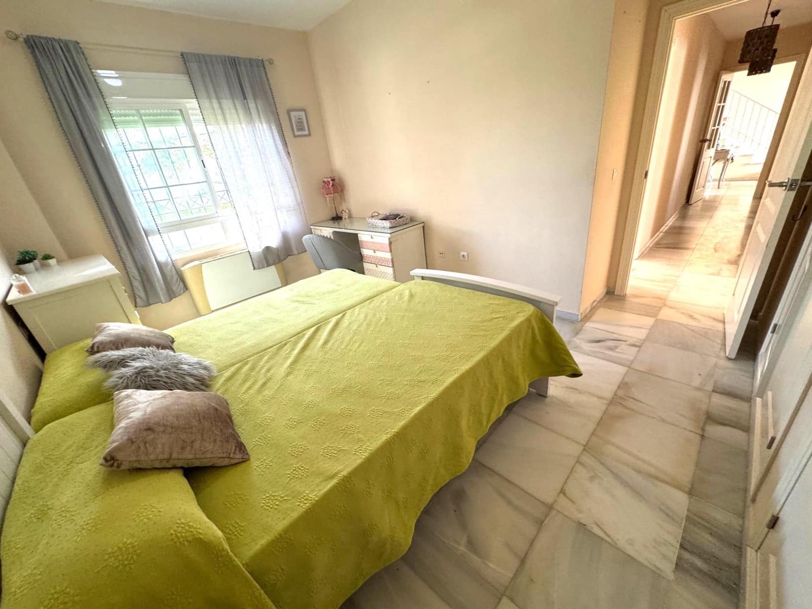 4 bedroom Villa for sale in El Portil with pool garage - € 578,900 (Ref: 9456592)