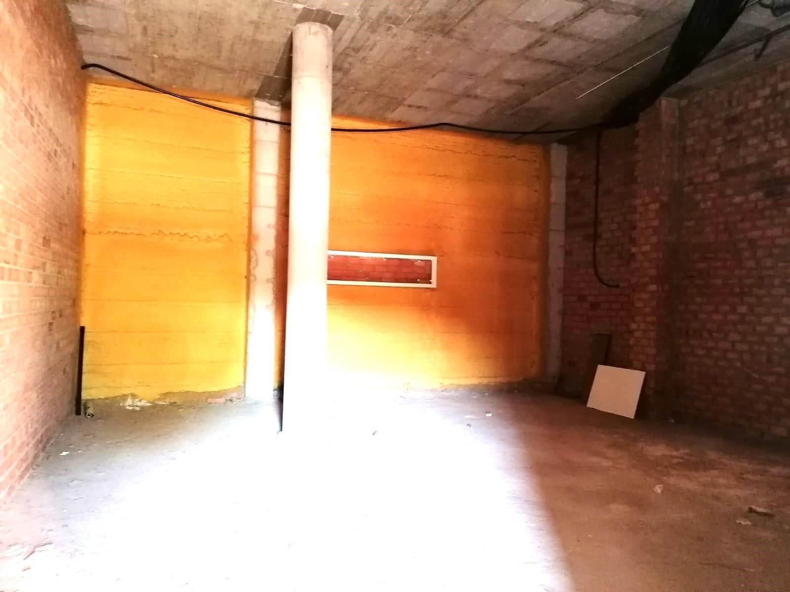 Commercial for rent in Huelva city - € 600 (Ref: 9456593)