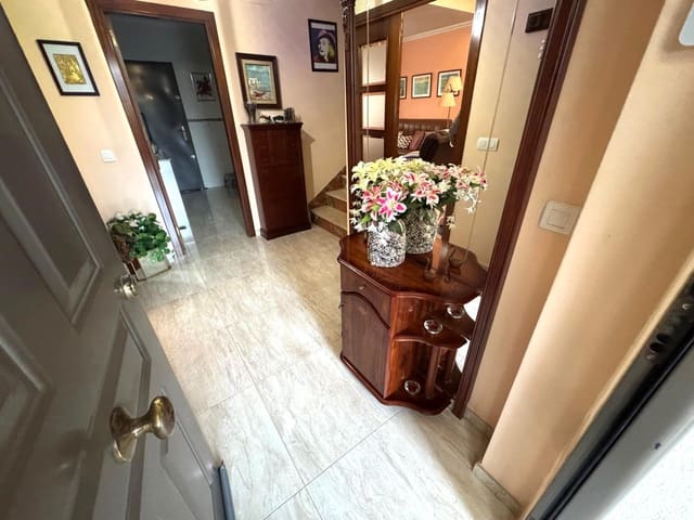 4 makuuhuone Rivitalo myytävänä paikassa Punta Umbría mukana uima-altaan 
autotalli - 399 900 € (Ref: 9456595)