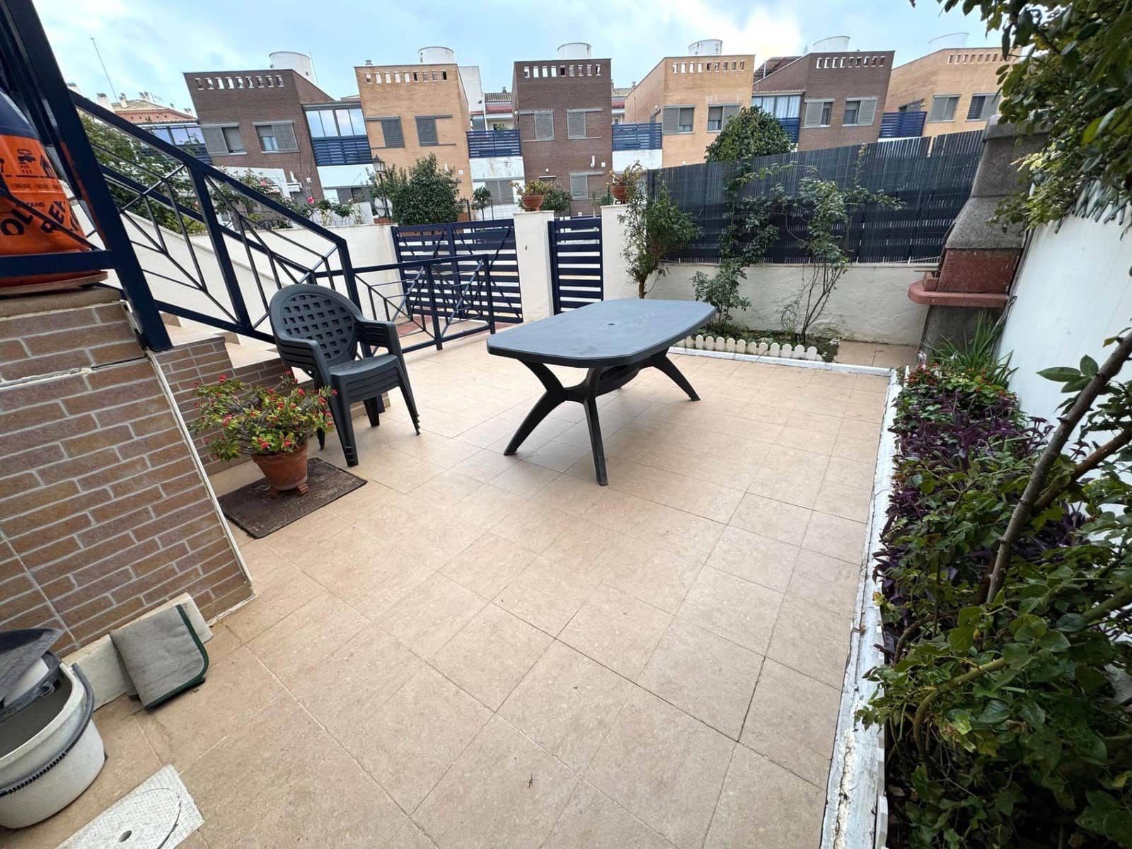 4 soverom Rekkehus til salgs i Punta Umbria med svømmebasseng garasje - € 399 900 (Ref: 9456595)