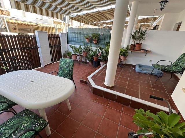 4 makuuhuone Rivitalo myytävänä paikassa El Portil, Punta Umbría mukana uima-altaan - 239 900 € (Ref: 9456601)