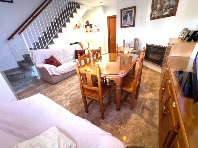 4 makuuhuone Rivitalo myytävänä paikassa El Portil, Punta Umbría mukana uima-altaan - 239 900 € (Ref: 9456601)