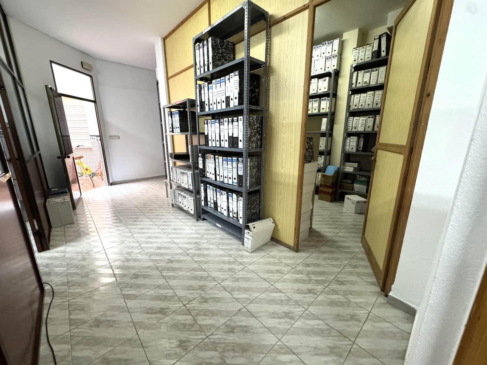 Office for sale in Punta Umbria - € 139,900 (Ref: 9456608)