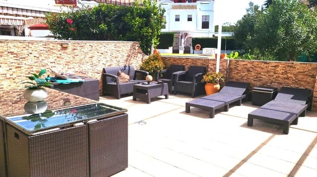 Casa de 6 habitaciones en El Portil, Punta Umbría en venta con piscina - 324.900 € (Ref: 9456609)