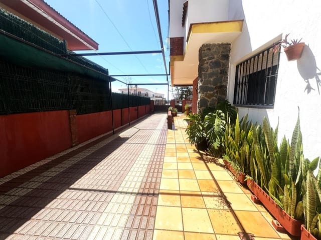 5 soverom Villa til salgs i Punta Umbría - € 465 000 (Ref: 9456611)