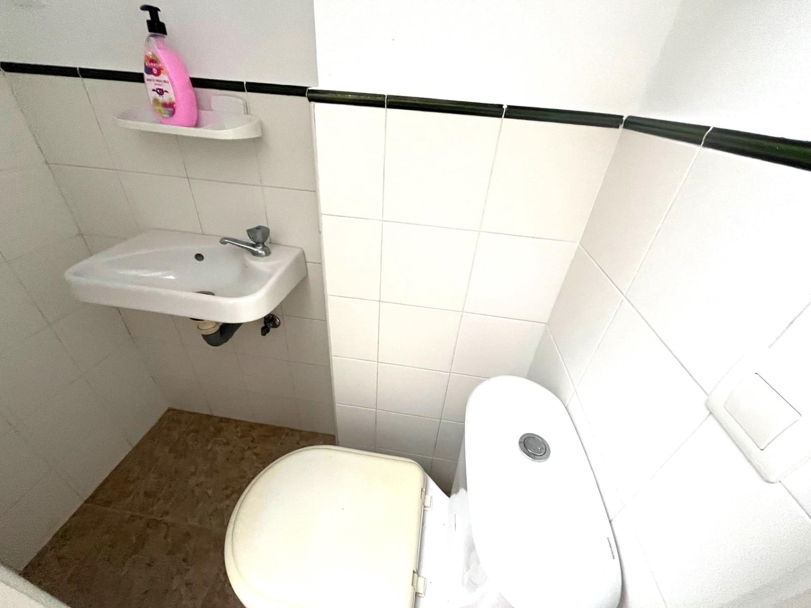 3 sypialnia Dom szeregowy na sprzedaż w Nuevo Portil z basenem garażem - 288 500 € (Ref: 9571172)