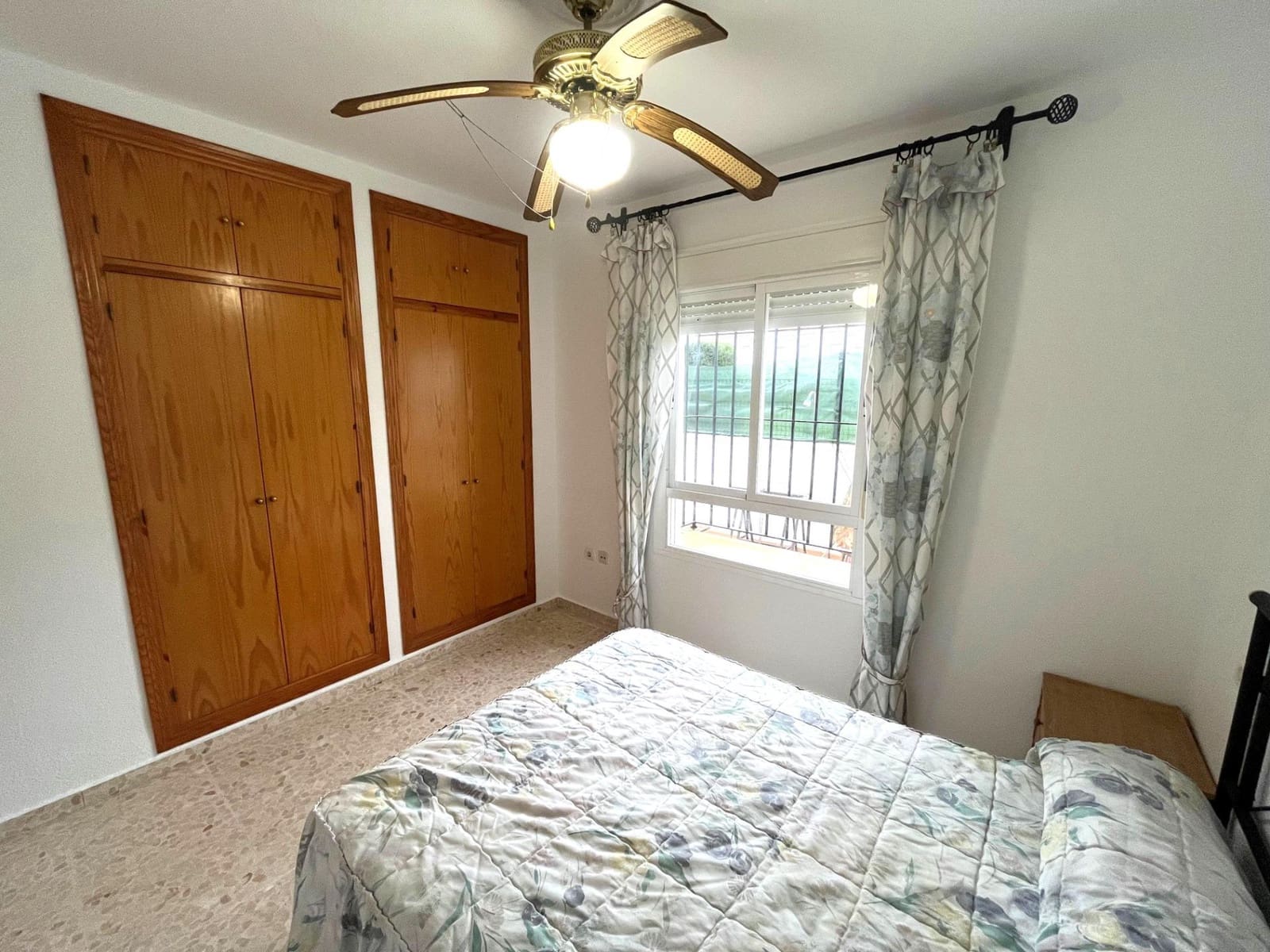 3 sypialnia Dom szeregowy na sprzedaż w Nuevo Portil z basenem garażem - 288 500 € (Ref: 9571172)