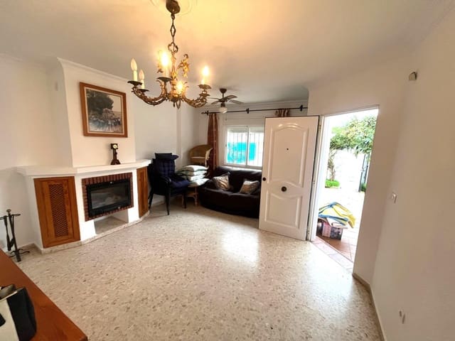 3 slaapkamer Rijtjeshuis te koop in Nuevo Portil, Cartaya met zwembad garage - € 288.500 (Ref: 9571172)