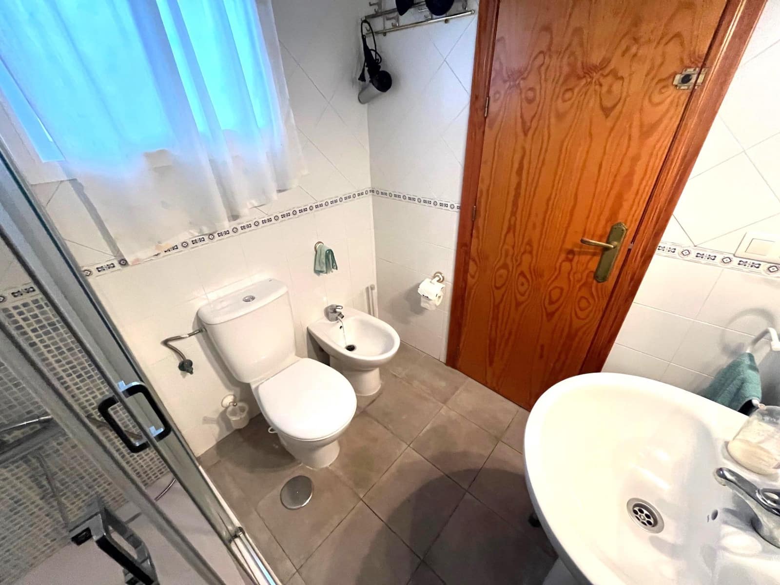 3 sypialnia Dom szeregowy na sprzedaż w Nuevo Portil z basenem garażem - 288 500 € (Ref: 9571172)