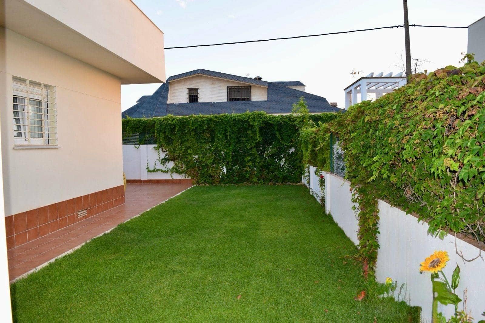 4 Zimmer Villa zu verkaufen in Punta Umbria mit Garage - 775.000 € (Ref: 9591288)