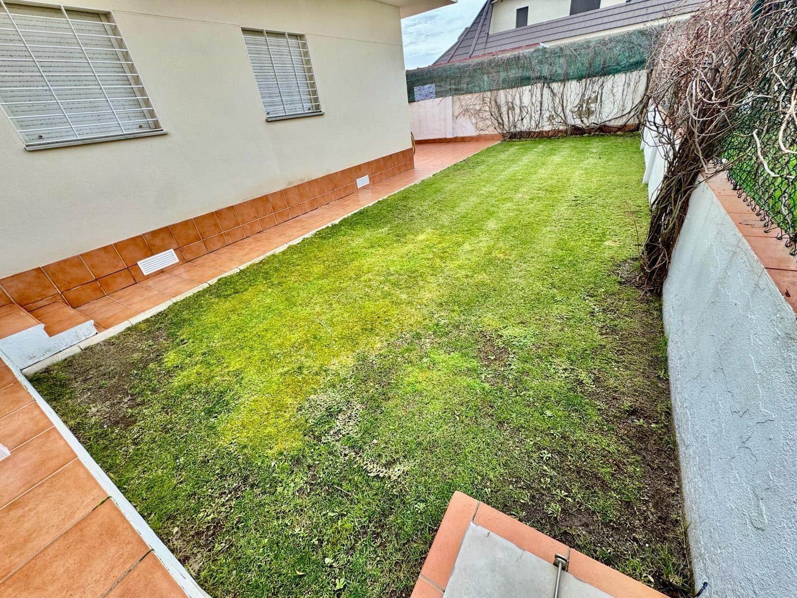 4 Zimmer Villa zu verkaufen in Punta Umbria mit Garage - 775.000 € (Ref: 9591288)