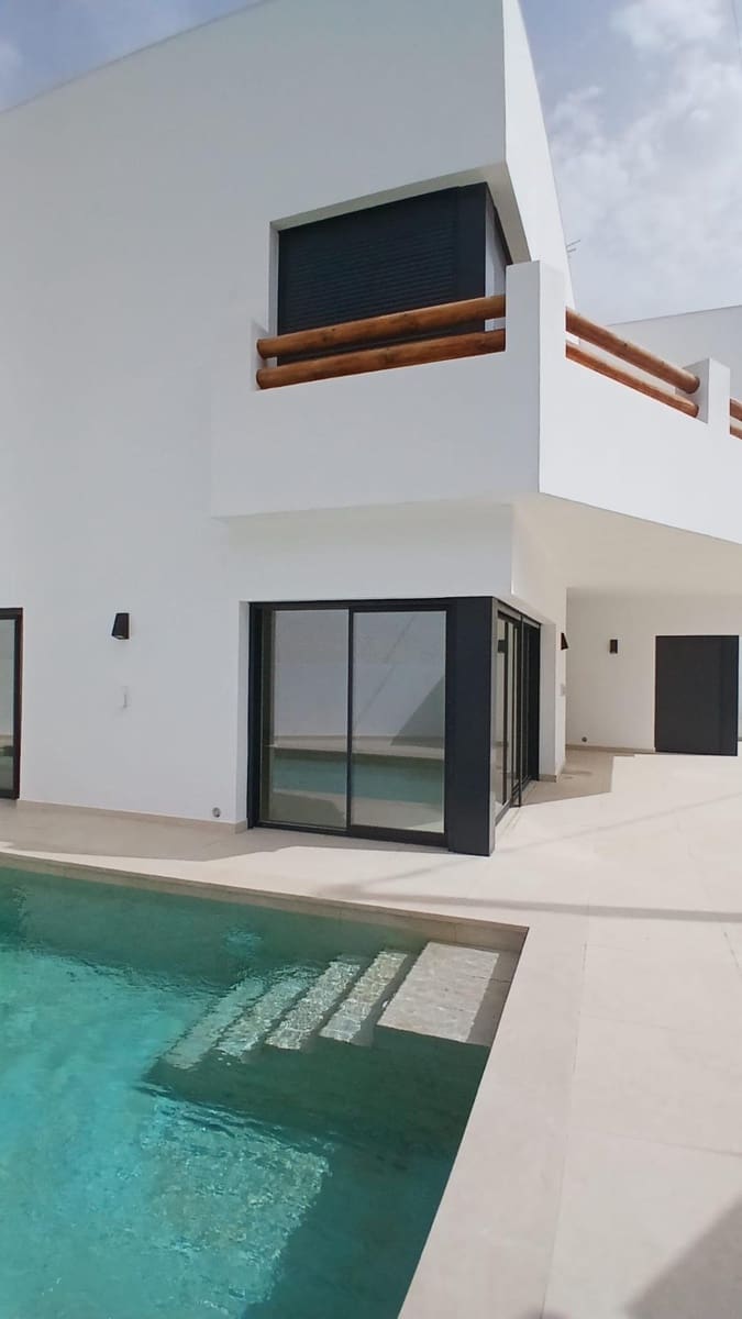Chalet de 4 habitaciones en Albir en venta con piscina garaje - 1.195.000 € (Ref: 10005679)