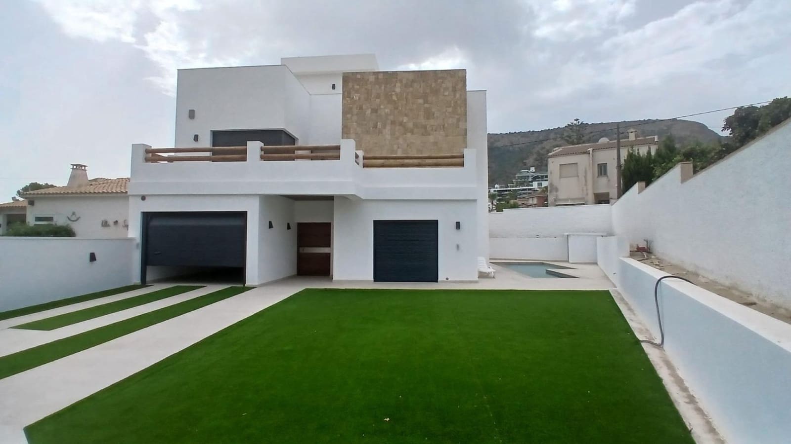 Chalet de 4 habitaciones en Albir en venta con piscina garaje - 1.195.000 € (Ref: 10005679)