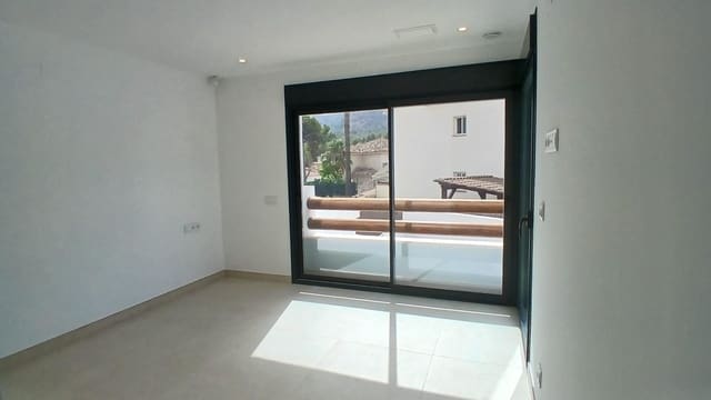 Chalet de 4 habitaciones en Albir, Alfaz del Pi / L'Alfàs del Pi en venta con piscina garaje - 1.195.000 € (Ref: 10005679)