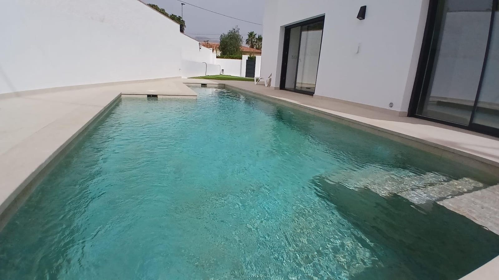 Chalet de 4 habitaciones en Albir en venta con piscina garaje - 1.195.000 € (Ref: 10005679)