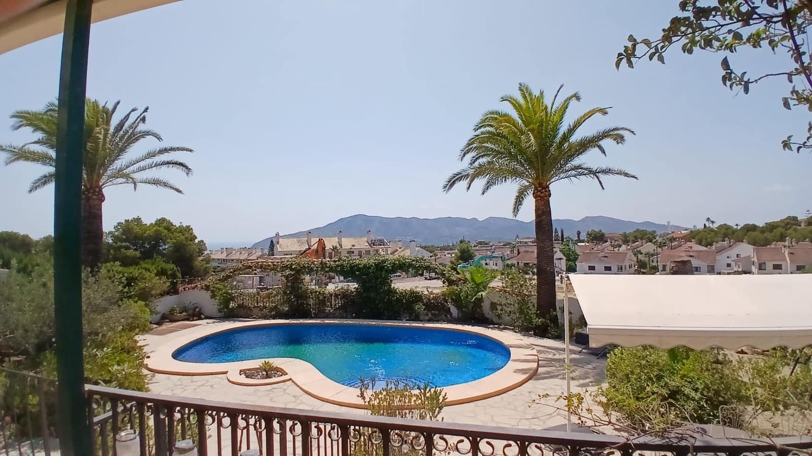 6 soveværelse Villa til salg i Alfaz del Pi / L'Alfas del Pi med swimmingpool - € 850.000 (Ref: 10017568)