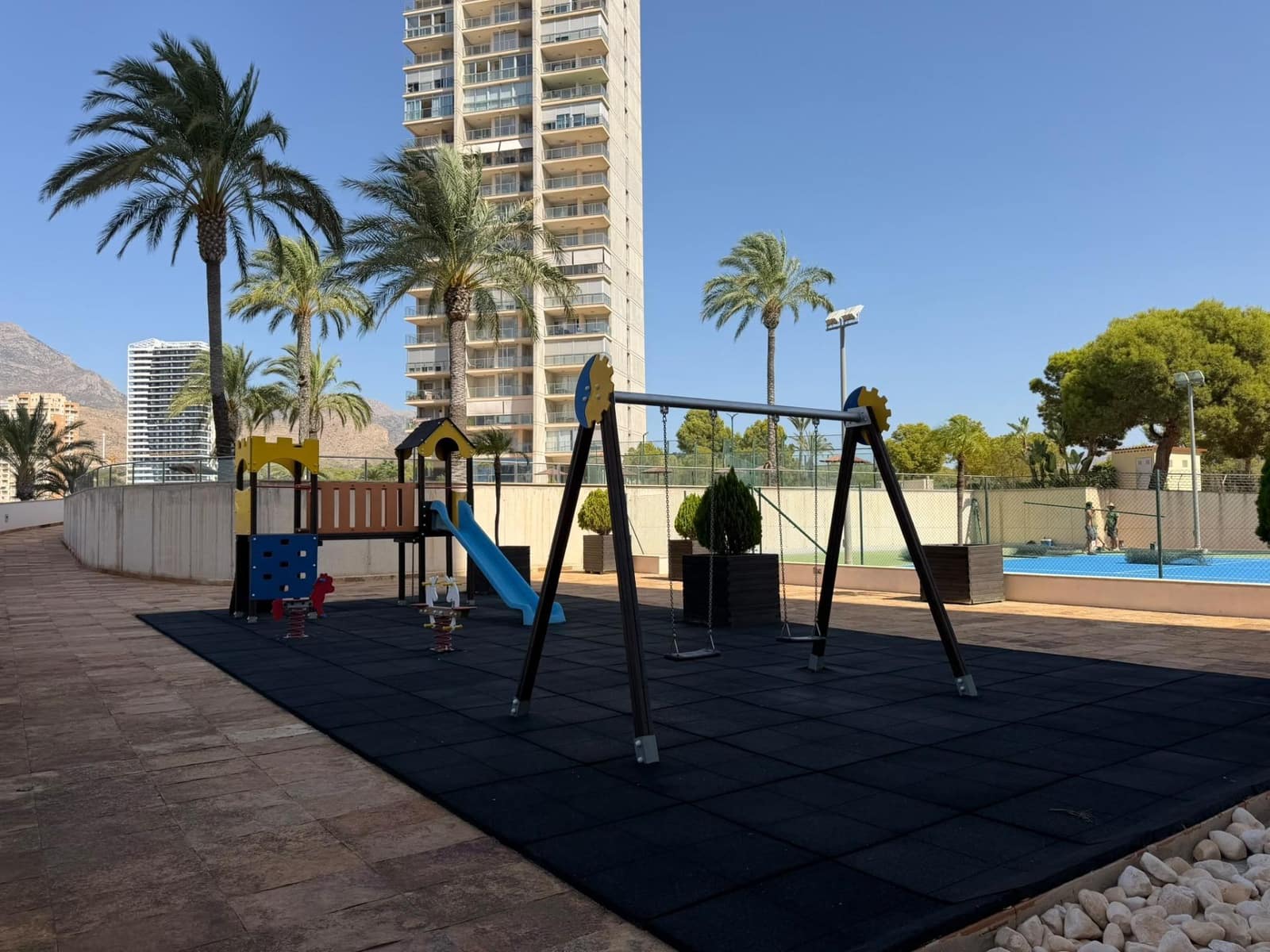 2 soveværelse Lejlighed til salg i Benidorm med swimmingpool garage - € 287.000 (Ref: 10055353)
