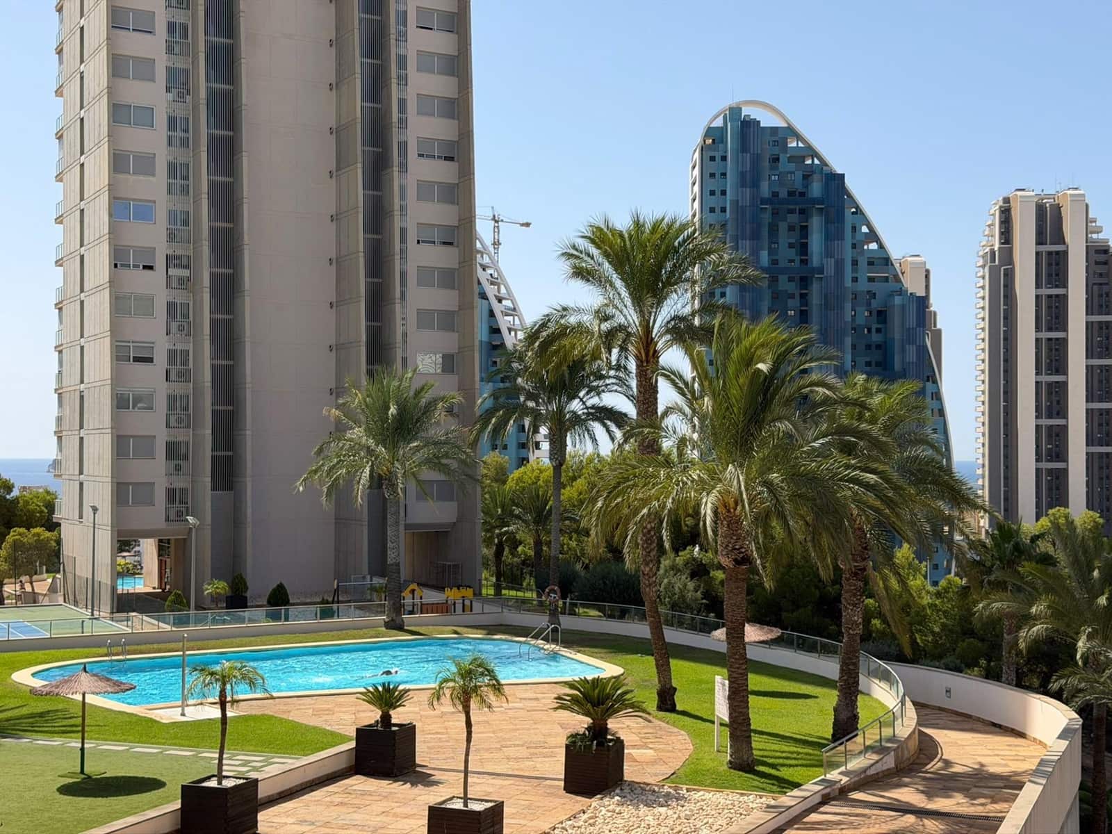 2 soveværelse Lejlighed til salg i Benidorm med swimmingpool garage - € 287.000 (Ref: 10055353)