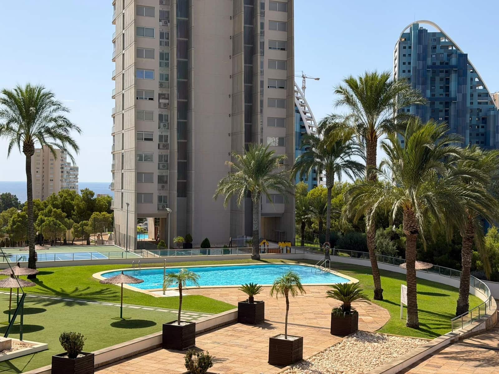 2 soveværelse Lejlighed til salg i Benidorm med swimmingpool garage - € 287.000 (Ref: 10055353)