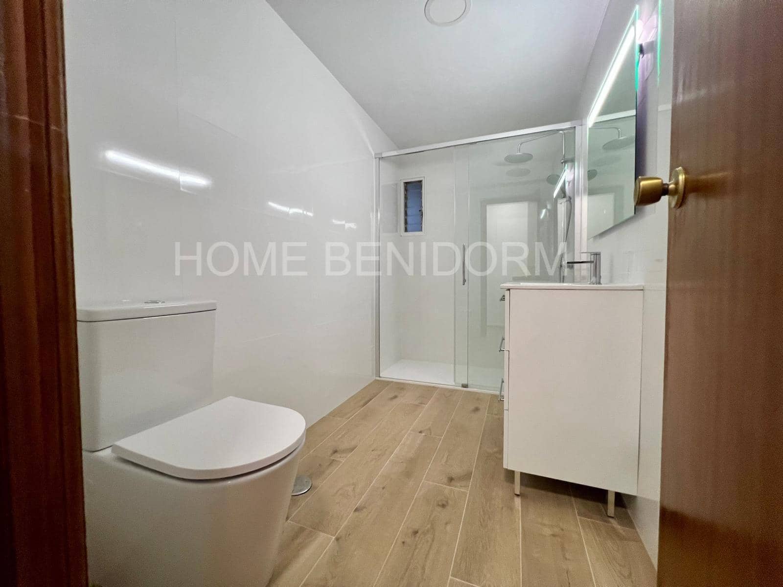 3 slaapkamer Flat te huur in Benidorm - € 1.250 (Ref: 10094752)