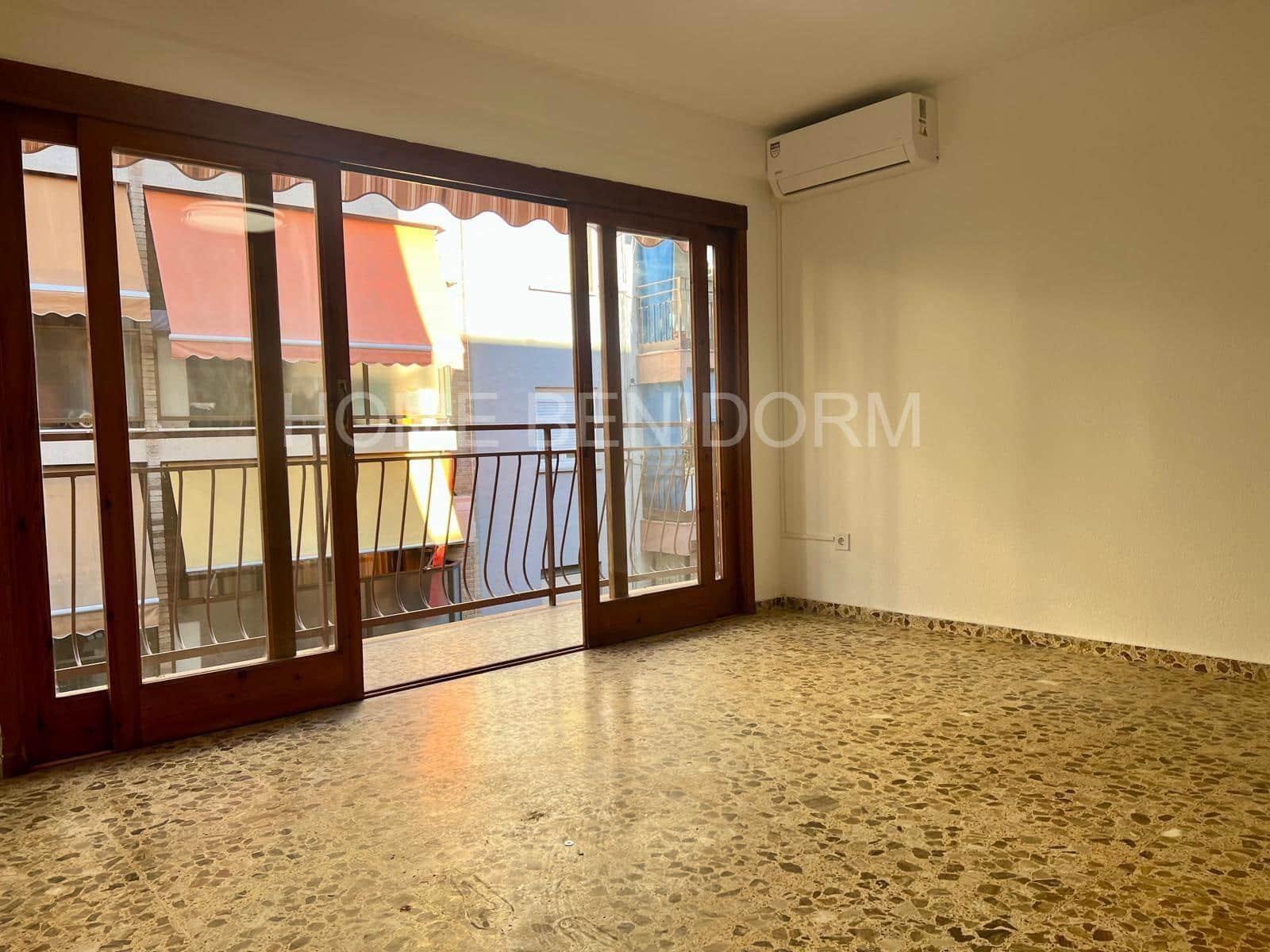 3 slaapkamer Flat te huur in Benidorm - € 1.250 (Ref: 10094752)