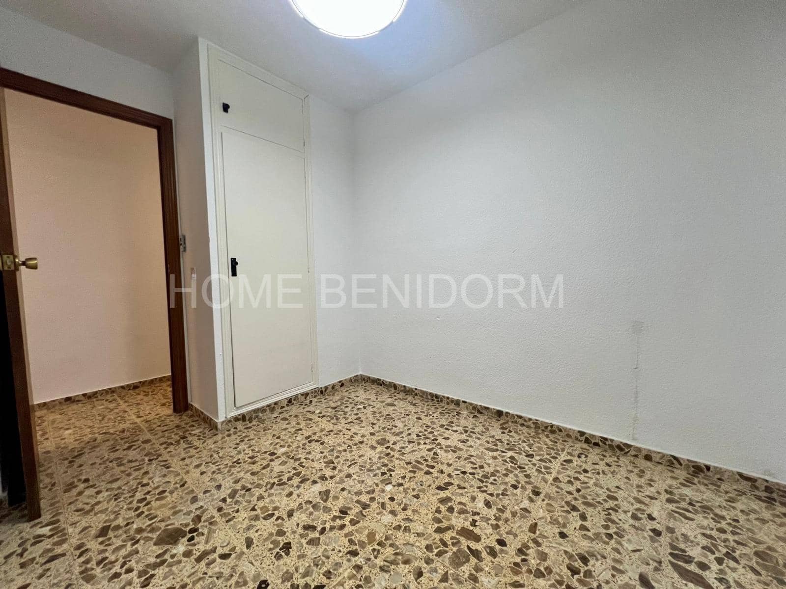 3 slaapkamer Flat te huur in Benidorm - € 1.250 (Ref: 10094752)
