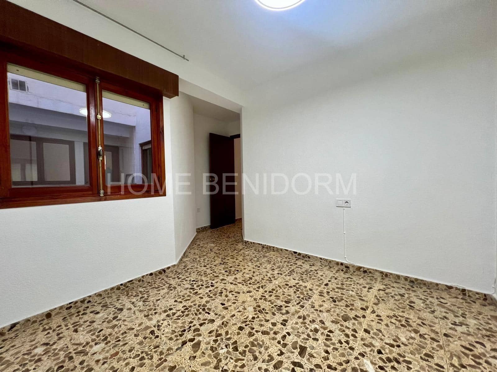 3 slaapkamer Flat te huur in Benidorm - € 1.250 (Ref: 10094752)
