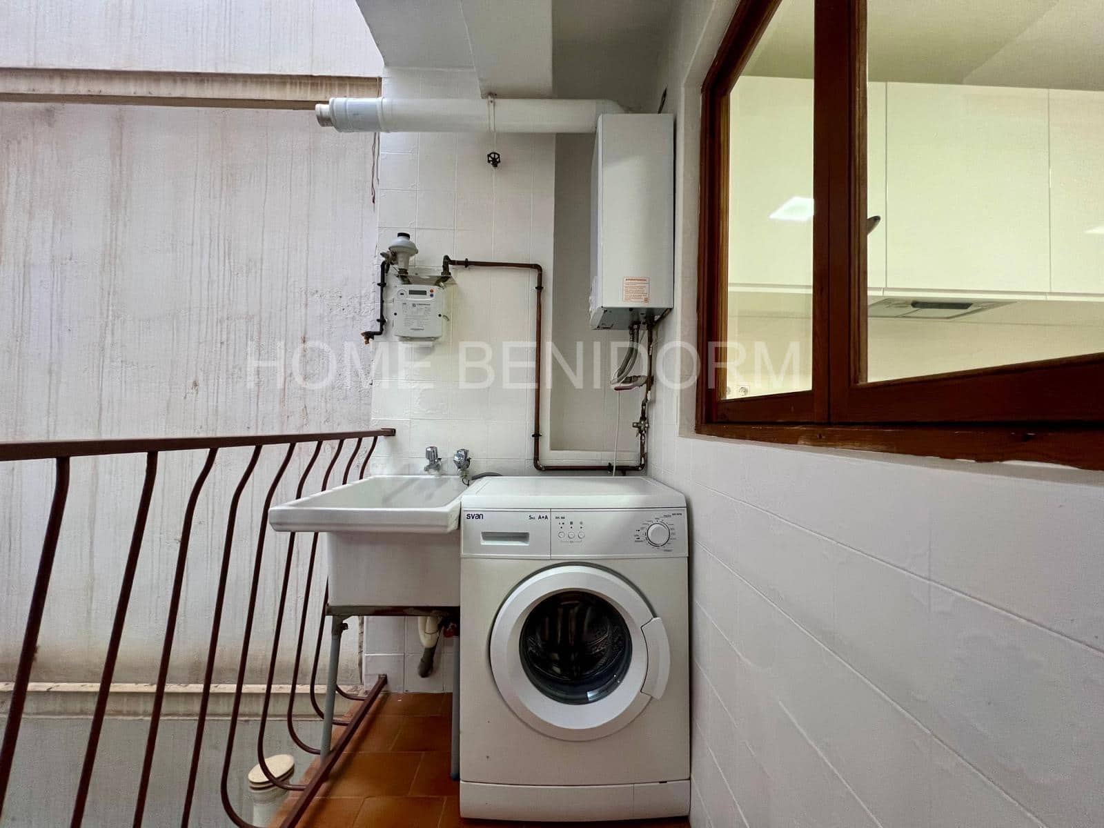 3 slaapkamer Flat te huur in Benidorm - € 1.250 (Ref: 10094752)