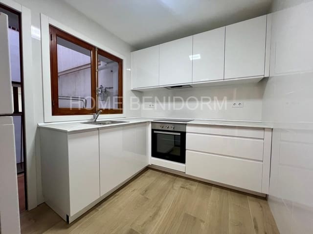 3 slaapkamer Flat te huur in Centro Urbano, Benidorm - € 1.250 (Ref: 10094752)