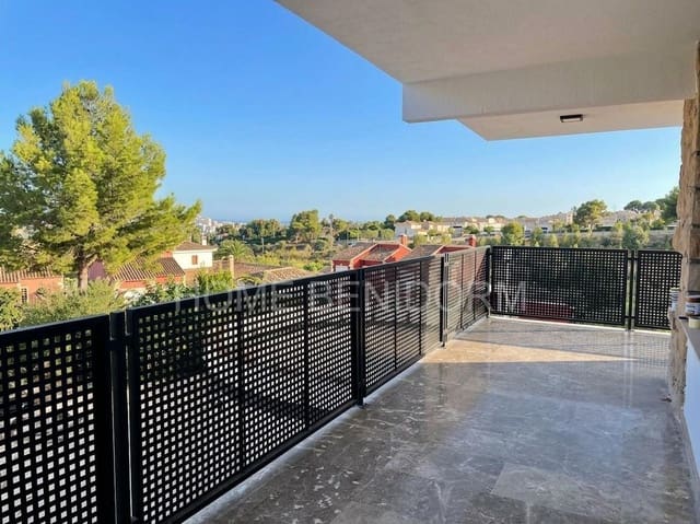 4 quarto Moradia para venda em La Nucia com piscina garagem - 889 000 € (Ref: 10109759)