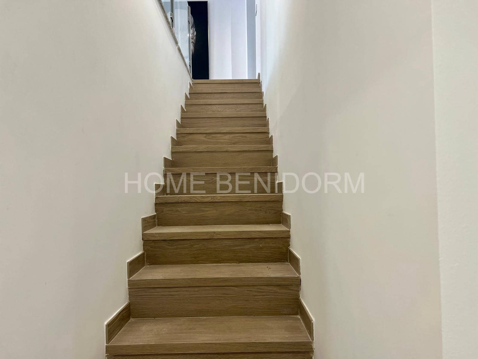 4 soveværelse Villa til salg i La Nucia med swimmingpool garage - € 889.000 (Ref: 10109759)