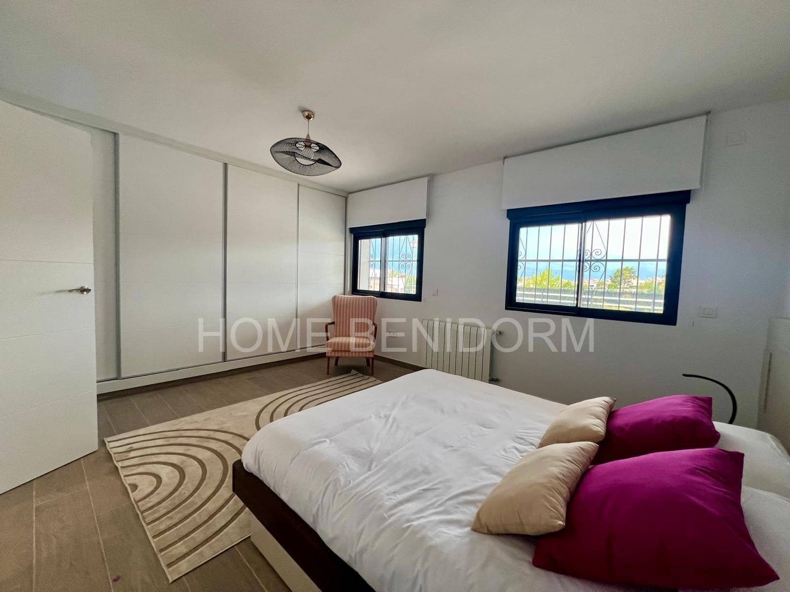 4 soveværelse Villa til salg i La Nucia med swimmingpool garage - € 889.000 (Ref: 10109759)