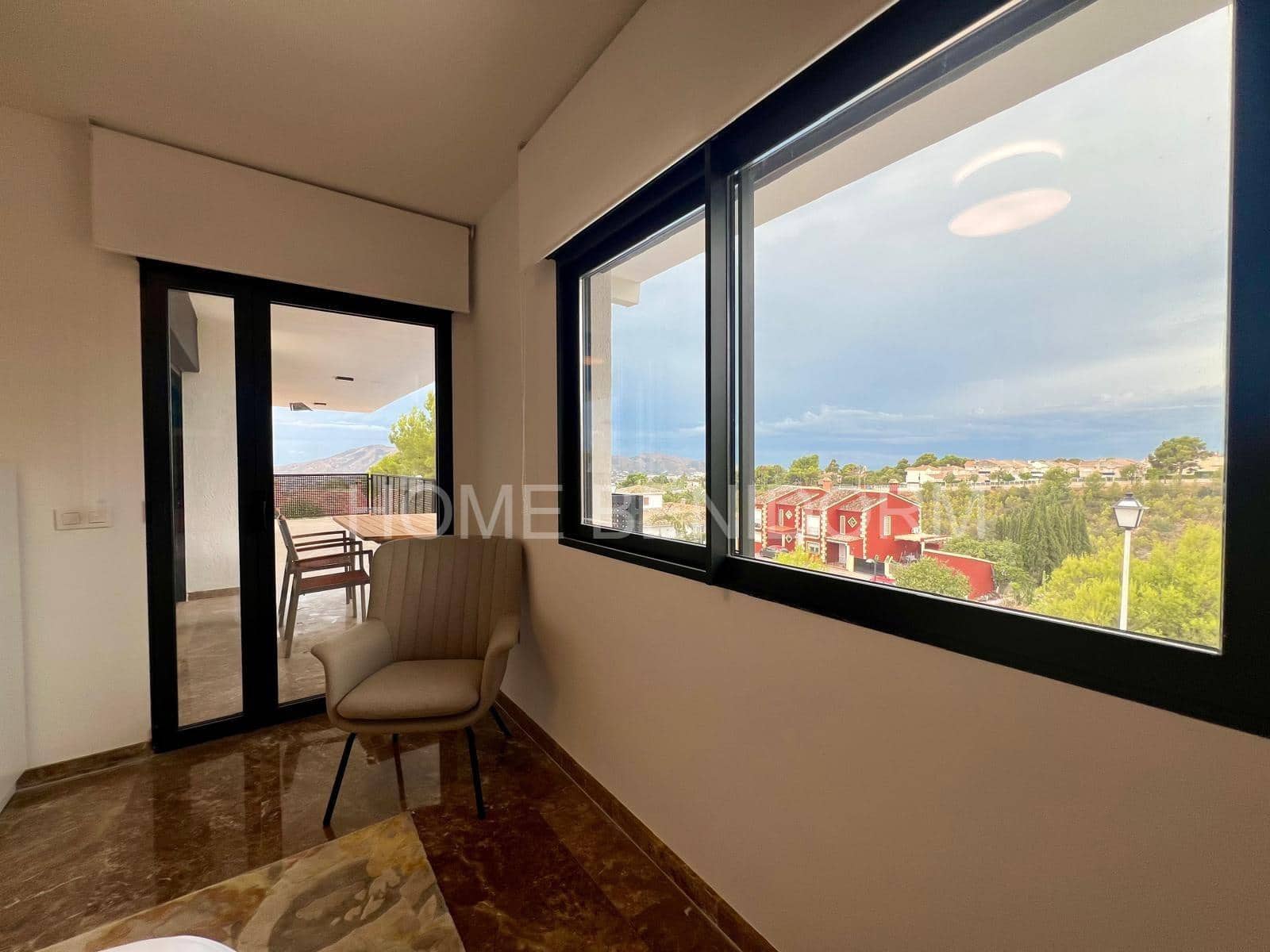 4 soveværelse Villa til salg i La Nucia med swimmingpool garage - € 889.000 (Ref: 10109759)