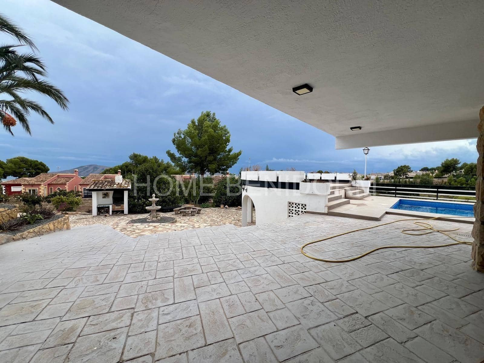 4 soveværelse Villa til salg i La Nucia med swimmingpool garage - € 889.000 (Ref: 10109759)