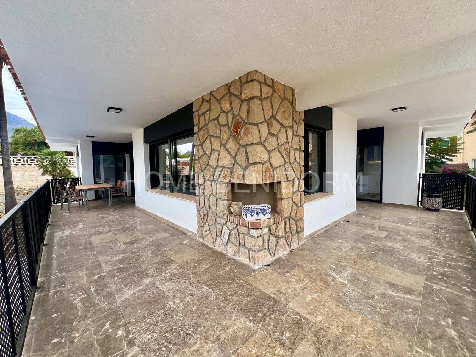 4 soveværelse Villa til salg i La Nucia med swimmingpool garage - € 889.000 (Ref: 10109759)