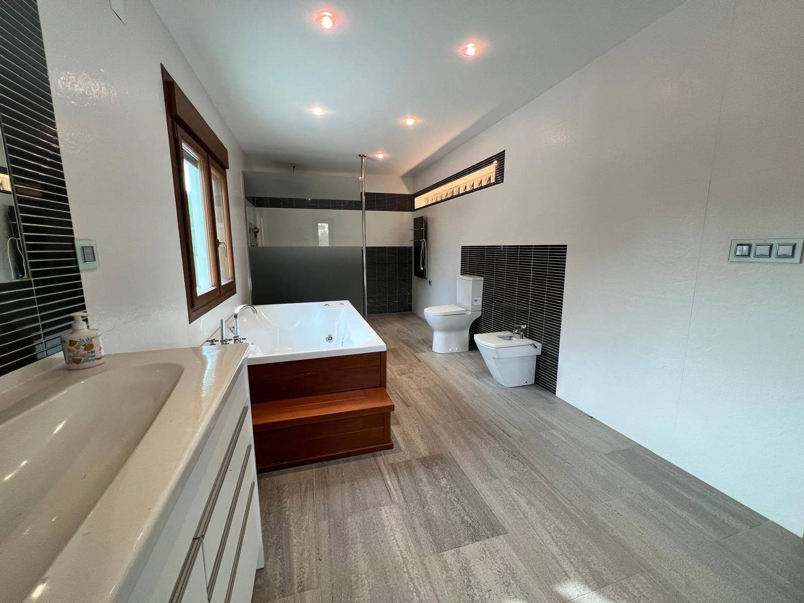 2 sovrum Villa till salu i La Nucia med pool - 950 000 € (Ref: 10116217)