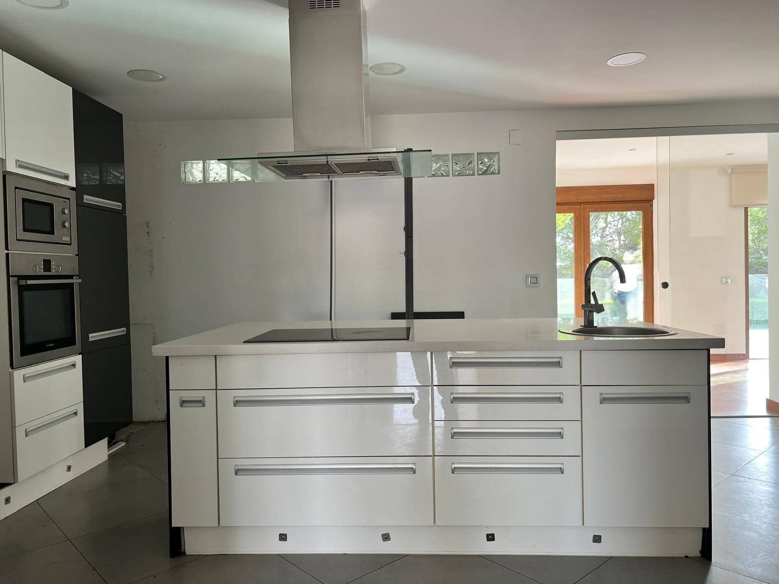 2 sovrum Villa till salu i La Nucia med pool - 950 000 € (Ref: 10116217)