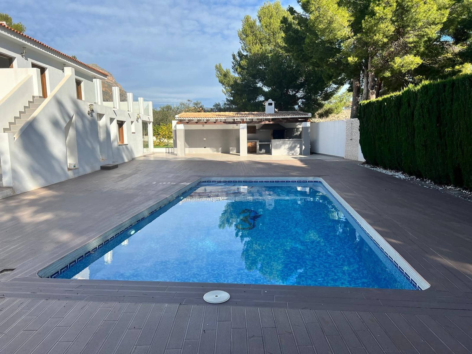 2 sovrum Villa till salu i La Nucia med pool - 950 000 € (Ref: 10116217)