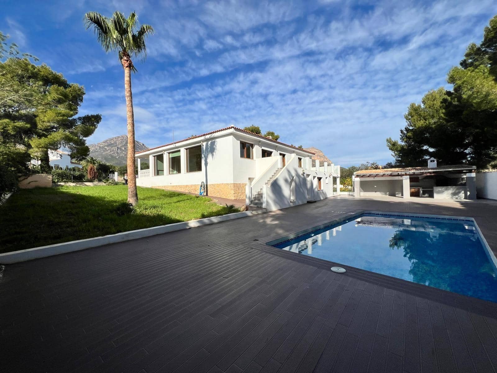 2 sovrum Villa till salu i La Nucia med pool - 950 000 € (Ref: 10116217)