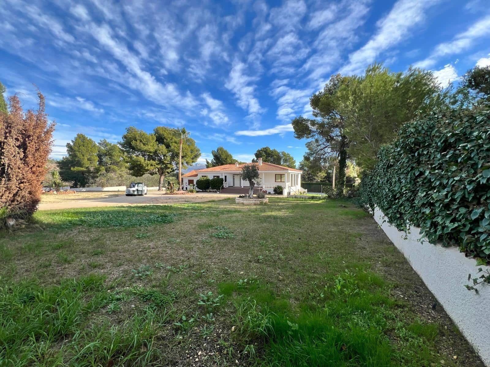 2 sovrum Villa till salu i La Nucia med pool - 950 000 € (Ref: 10116217)
