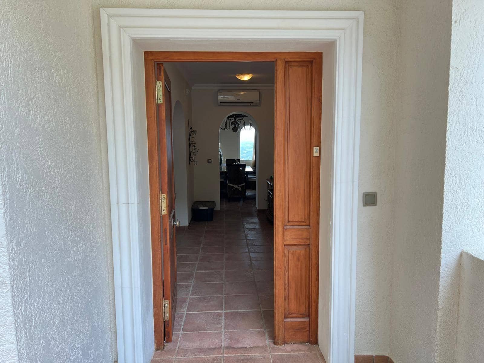4 bedroom Villa for sale in Altea with pool garage - € 1,295,000 (Ref: 10116220)