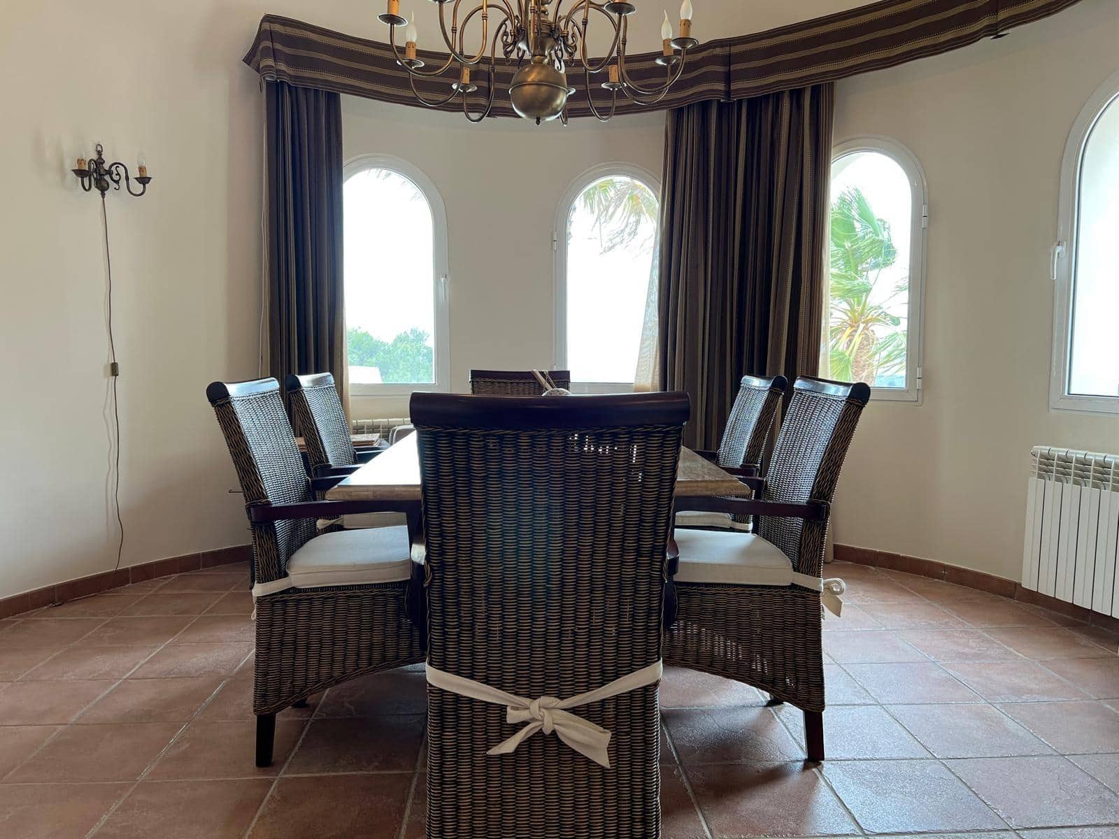 4 bedroom Villa for sale in Altea with pool garage - € 1,295,000 (Ref: 10116220)
