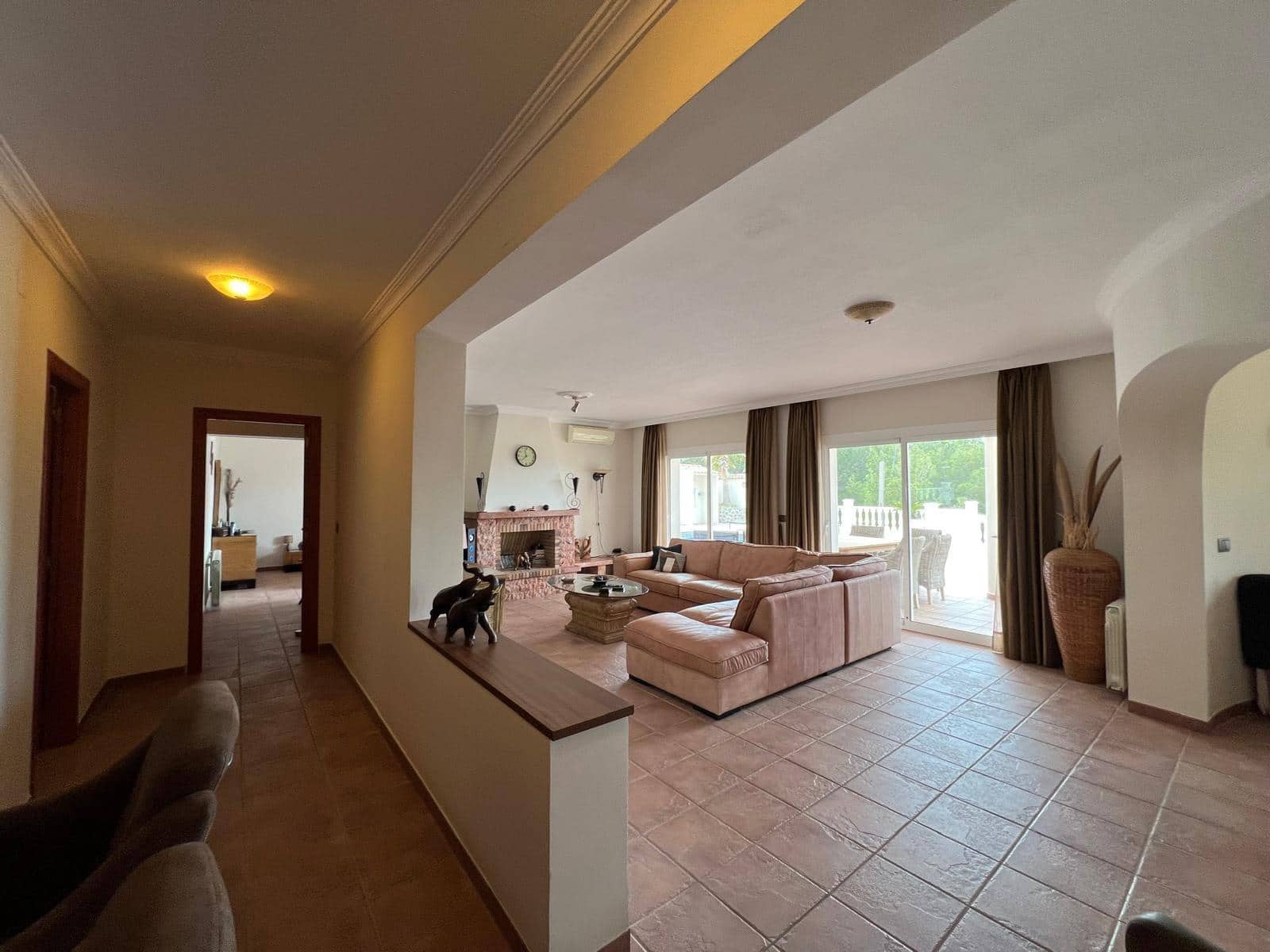 4 bedroom Villa for sale in Altea with pool garage - € 1,295,000 (Ref: 10116220)