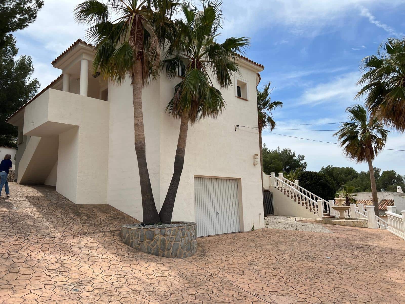 4 bedroom Villa for sale in Altea with pool garage - € 1,295,000 (Ref: 10116220)