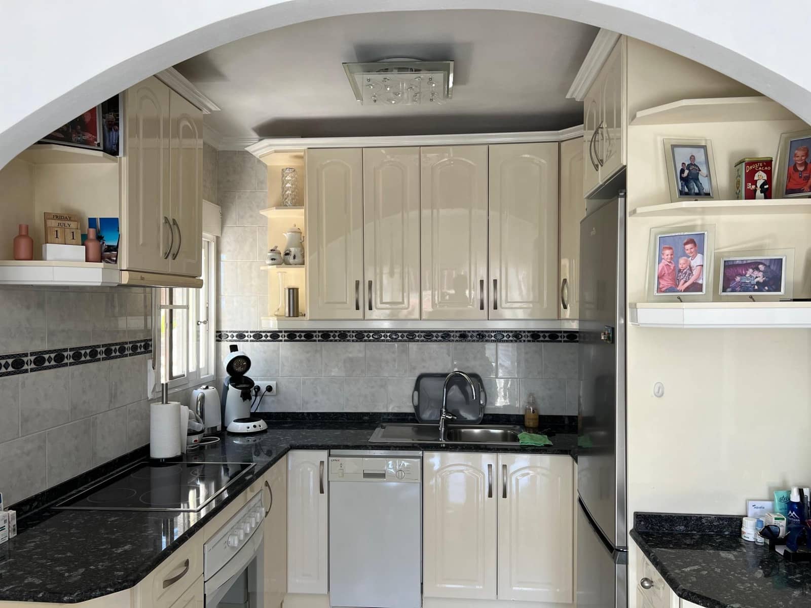 4 slaapkamer Villa te koop in La Nucia met zwembad garage - € 525.000 (Ref: 10116222)