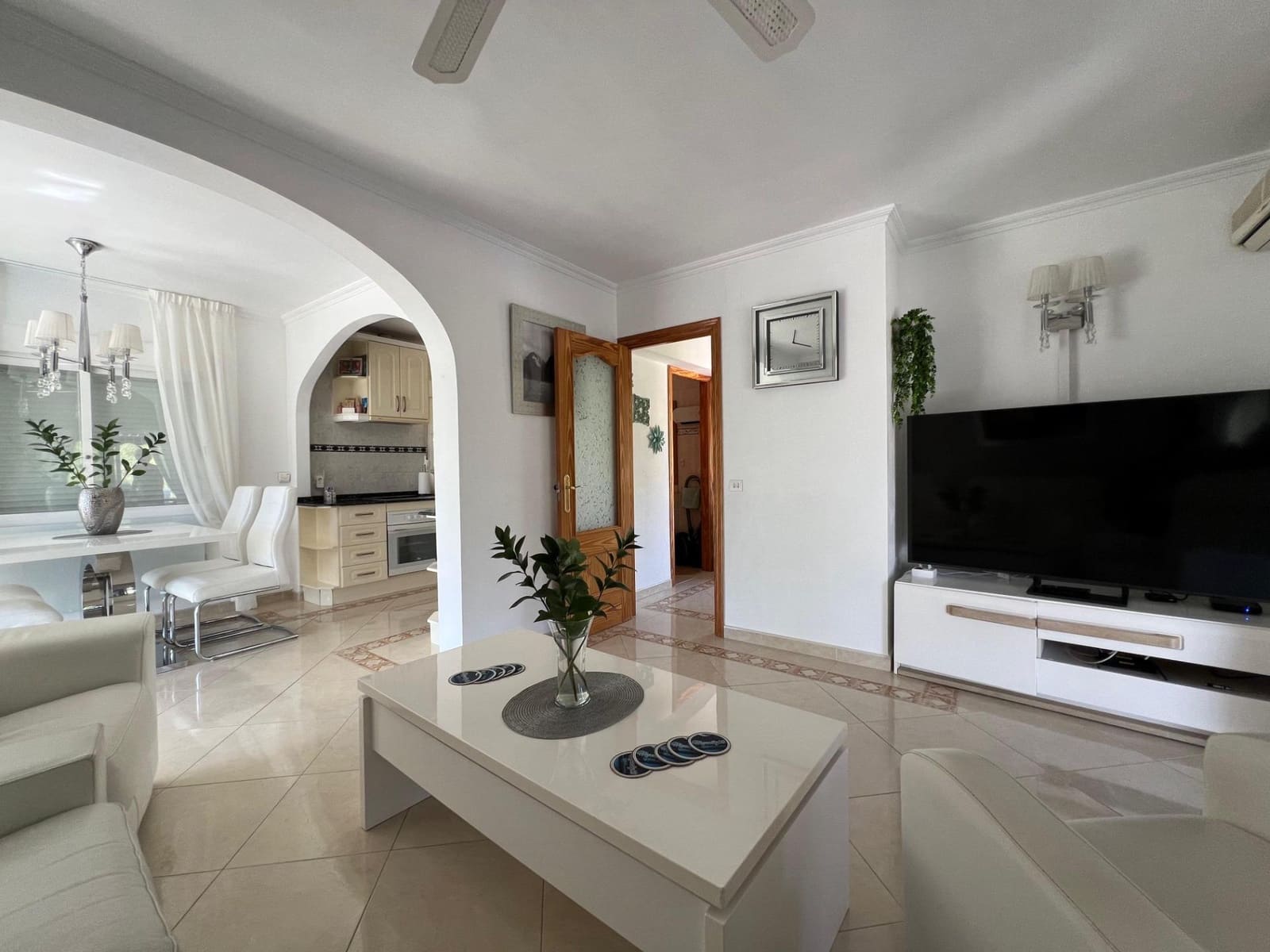 4 slaapkamer Villa te koop in La Nucia met zwembad garage - € 525.000 (Ref: 10116222)