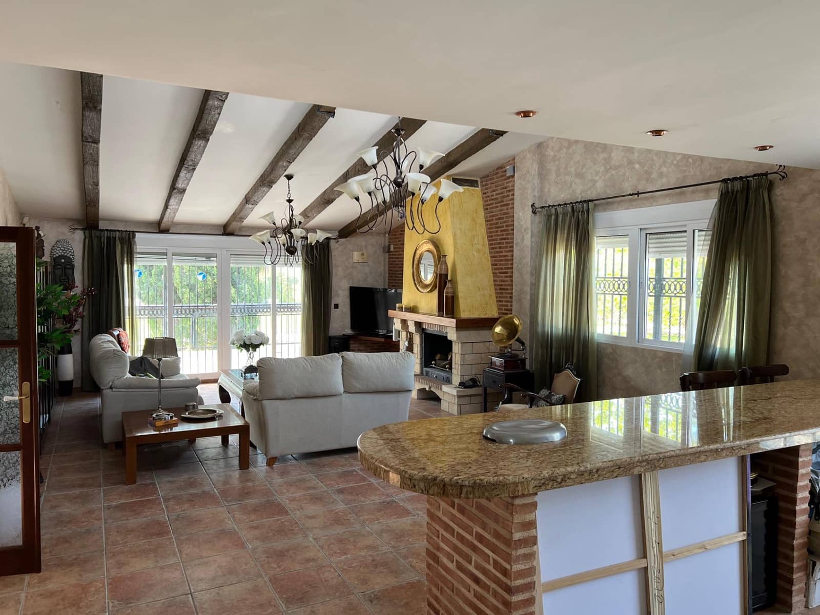5 sovrum Villa till salu i Sax med pool garage - 450 000 € (Ref: 10116224)