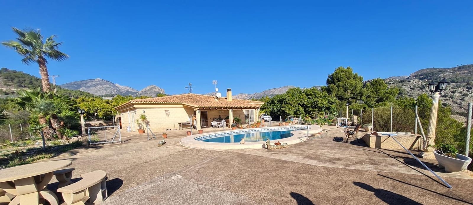 4 chambre Villa/Maison à vendre à Callosa d'En Sarria avec piscine - 700 000 € (Ref: 10116225)