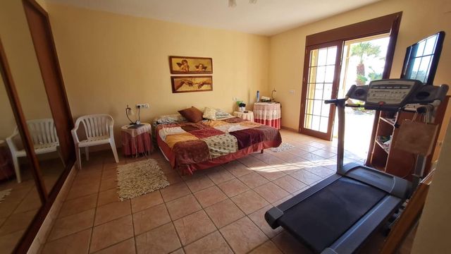 4 chambre Villa/Maison à vendre à Callosa d'En Sarrià avec piscine - 700 000 € (Ref: 10116225)